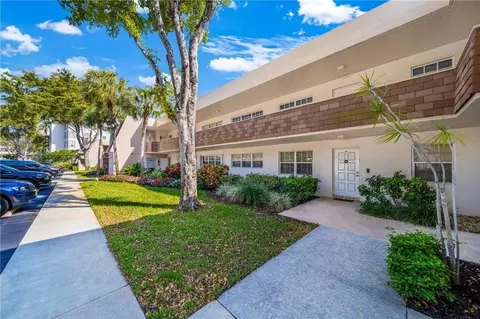3700 Oaks Clubhouse #203, Pompano Beach, FL 33069