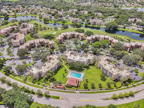 1831 Sabal Palm Dr #101, Davie, FL 33324