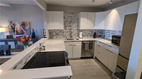 1800 Andrews #PHK, Fort Lauderdale, FL 33311
