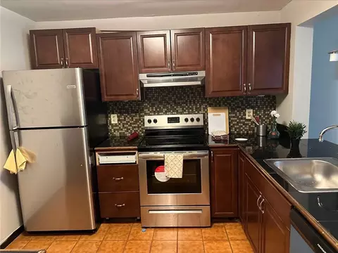 7175 Orange Dr #204H, Davie, FL 33314