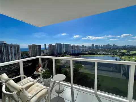 3675 N Country Club Dr #2605, Aventura, FL 33180