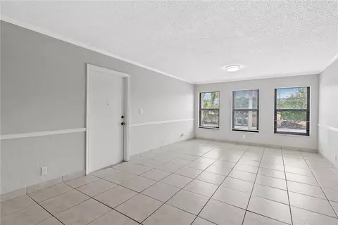 3057 Coral Springs Dr #204, Coral Springs, FL 33065