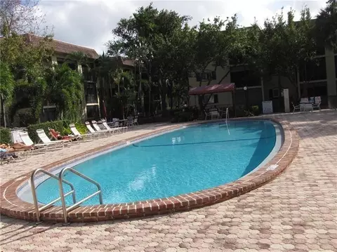 253 S Cypress #229, Pompano Beach, FL 33060