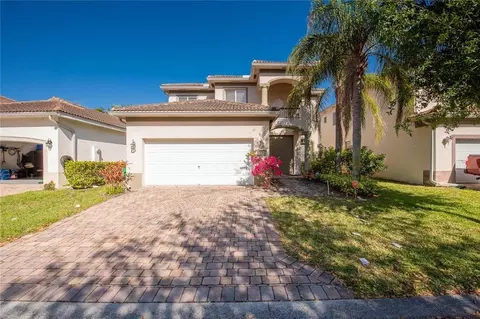 1068 Center Stone Ln, Riviera Beach, FL 33404