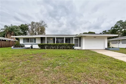 1925 Wyoming Ave, Fort Pierce, FL 34982