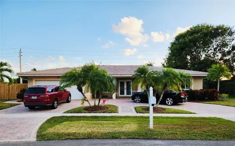 16764 Golfview Dr, Weston, FL 33326