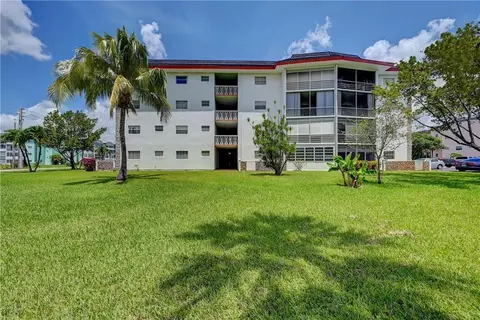4140 NW 44th Ave #104, Lauderdale Lakes, FL 33319