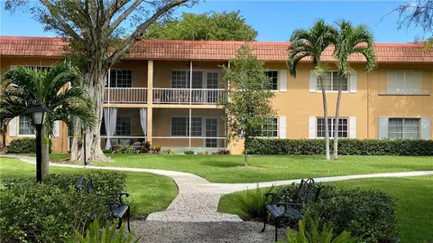1940 NE 2nd Ave #J-117, Wilton Manors, FL 33305