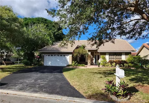 9663 NW 24th Pl, Coral Springs, FL 33065