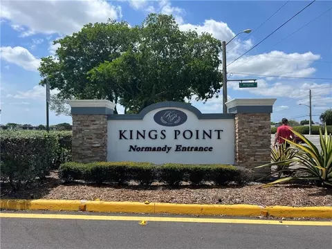160 Burgundy D #160, Delray Beach, FL 33484