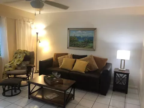 15600 NE 6th Ave #12A, Miami, FL 33162