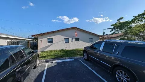 730 NE 46th Ct, Oakland Park, FL 33334