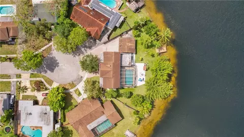 10178 SW 52nd St, Cooper City, FL 33328