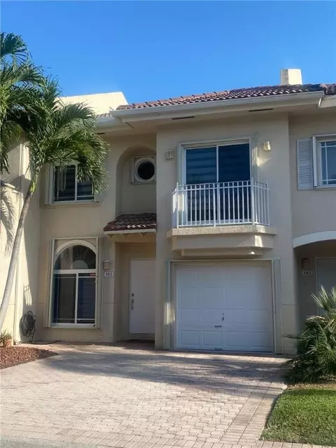 10170 SW 88th St #302, Miami, FL 33176