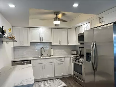 3061 Oakridge F #3061, Deerfield Beach, FL 33442