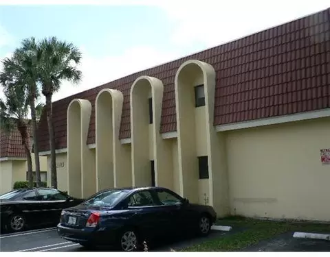 10934 Royal Palm, Coral Springs, FL 33065