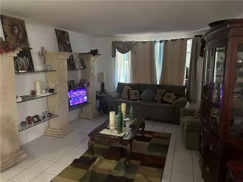 3730 Inverrary Dr #H3E, Lauderhill, FL 33319