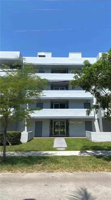 16518 NE 26th Ave #301, North Miami Beach, FL 33160