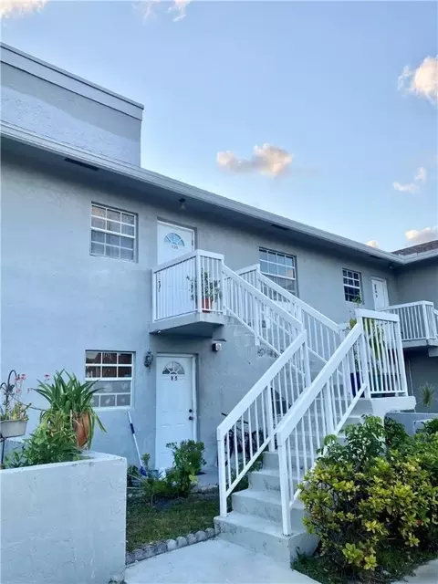 438 NE 210th Cir #205-4B, Miami, FL 33179