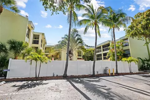 2450 NE 15th Ave #104, Wilton Manors, FL 33305