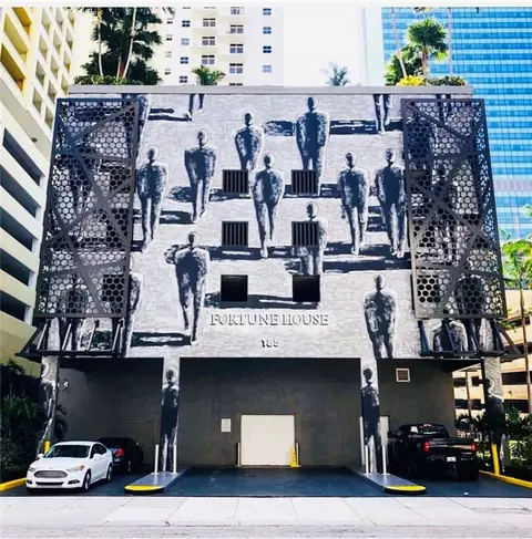 185 SE 14th Ter #1901, Miami, FL 33131