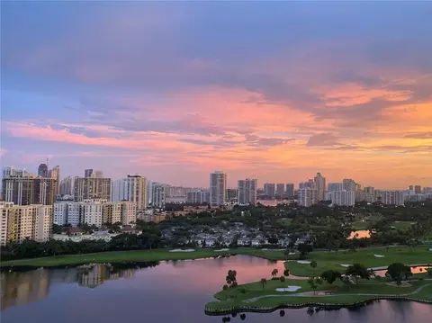 3625 N Country Club Dr #2505, Aventura, FL 33180