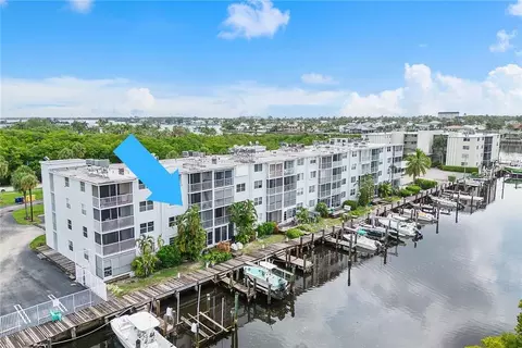 689 NE 6th Ct #209, Boynton Beach, FL 33435