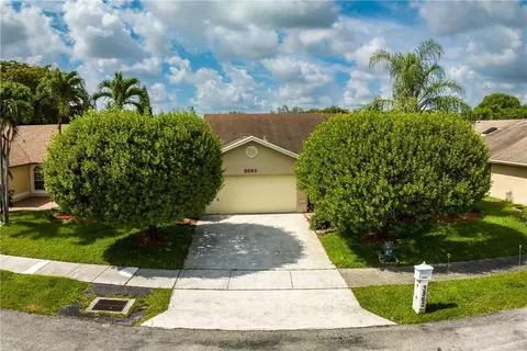 3862 NW 59th St, Coconut Creek, FL 33073