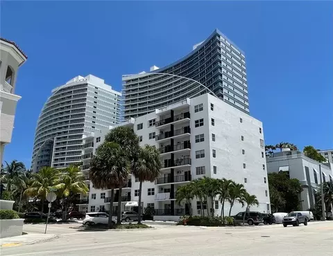3000 Riomar St #105, Fort Lauderdale, FL 33304
