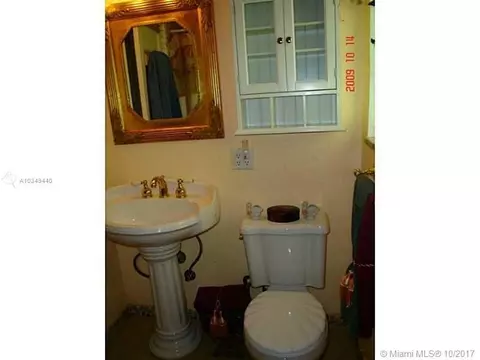 Bath - 9324 Abbott Ave, Surfside, FL 33154 photo 6 of 7