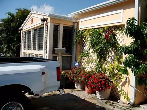 Exterior - 9324 Abbott Ave, Surfside, FL 33154 photo 2 of 12
