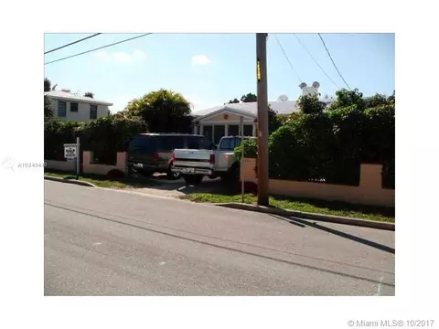 Exterior - 9324 Abbott Ave, Surfside, FL 33154 photo 11 of 12