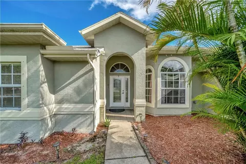 197 SW Ray Ave, Port Saint Lucie, FL 34983