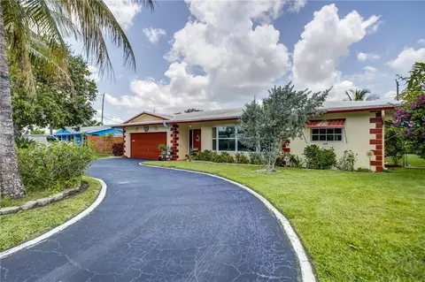 1751 NE 52nd St, Fort Lauderdale, FL 33334