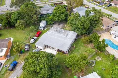 6701 NW 24th Ct, Sunrise, FL 33313