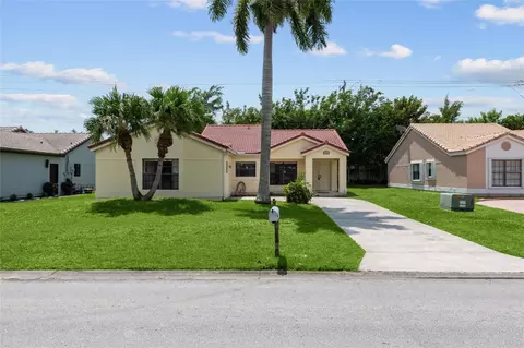 10526 NW 70th St, Tamarac, FL 33321