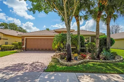 8311 Duomo Cir, Boynton Beach, FL 33472