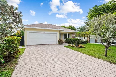 2510 NE 7th Ave, Wilton Manors, FL 33305