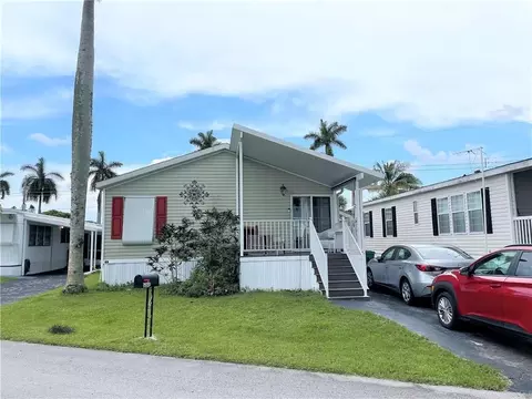 8530 SW 20th Pl, Davie, FL 33324