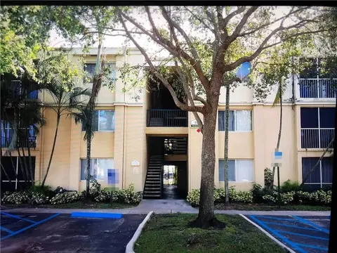 5628 Rock Island Rd #192, Tamarac, FL 33319