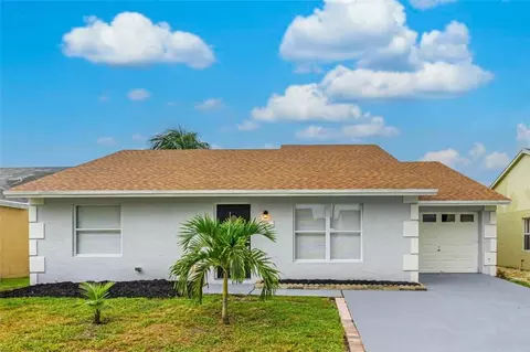 5596 Priscilla Ln, Lake Worth, FL 33463