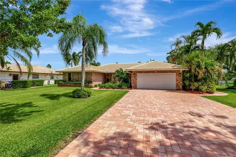 9333 NW 1st St, Coral Springs, FL 33071