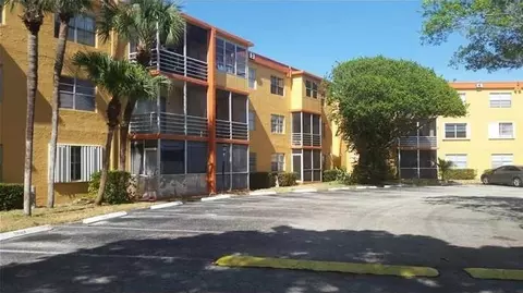 4334 NW 9th #9-2G, Pompano Beach, FL 33064