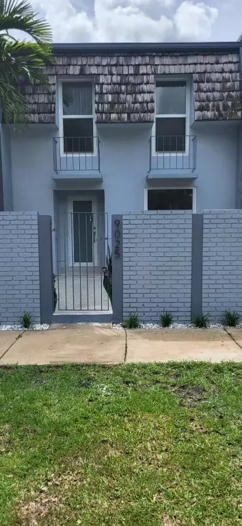 9025 SW 96th Ave, Miami, FL 33176