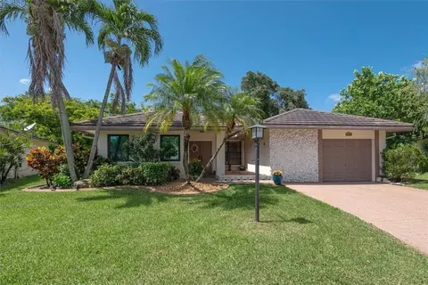 1550 Lakeview, Coral Springs, FL 33071