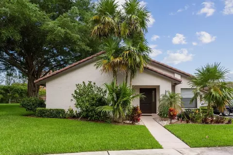 3064 Deer Creek Lake Shore Dr #1, Deerfield Beach, FL 33442