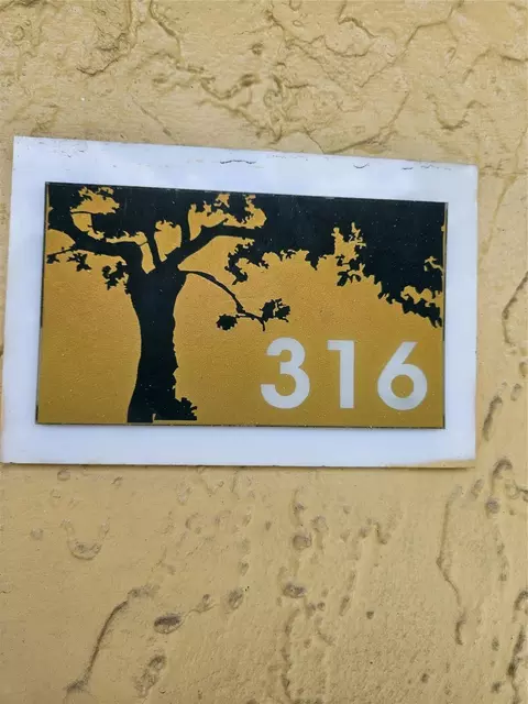 5162 NE 6th Ave #316, Oakland Park, FL 33334