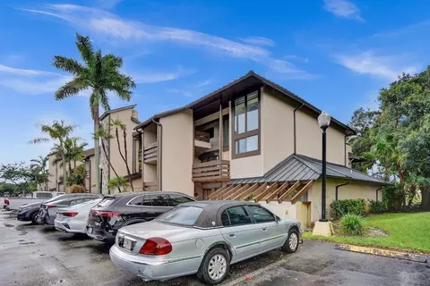 101 SW 96th #204, Plantation, FL 33324
