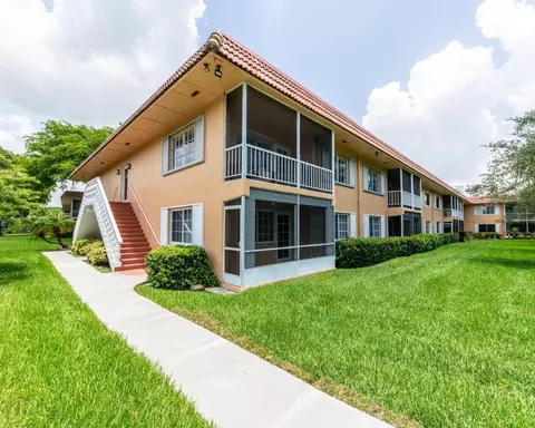 200 NE 19th Ct #204, Wilton Manors, FL 33305