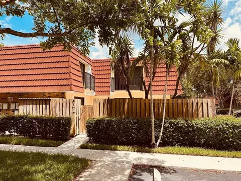 701 NW 98th Cir #701, Plantation, FL 33324